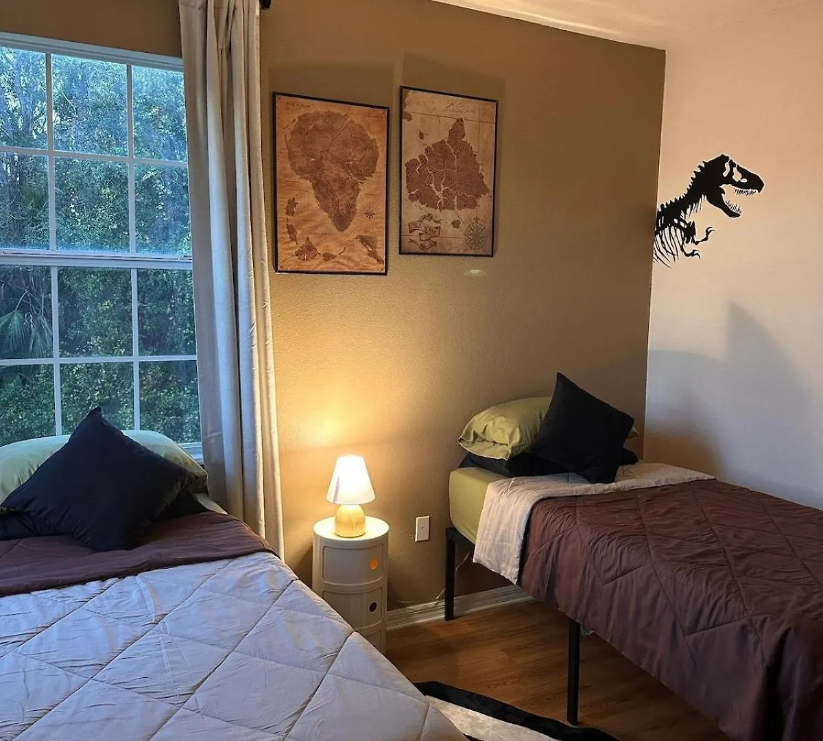 Sun Drenched & Spacious Retreat Mins To Disney Davenport 0*,  United States