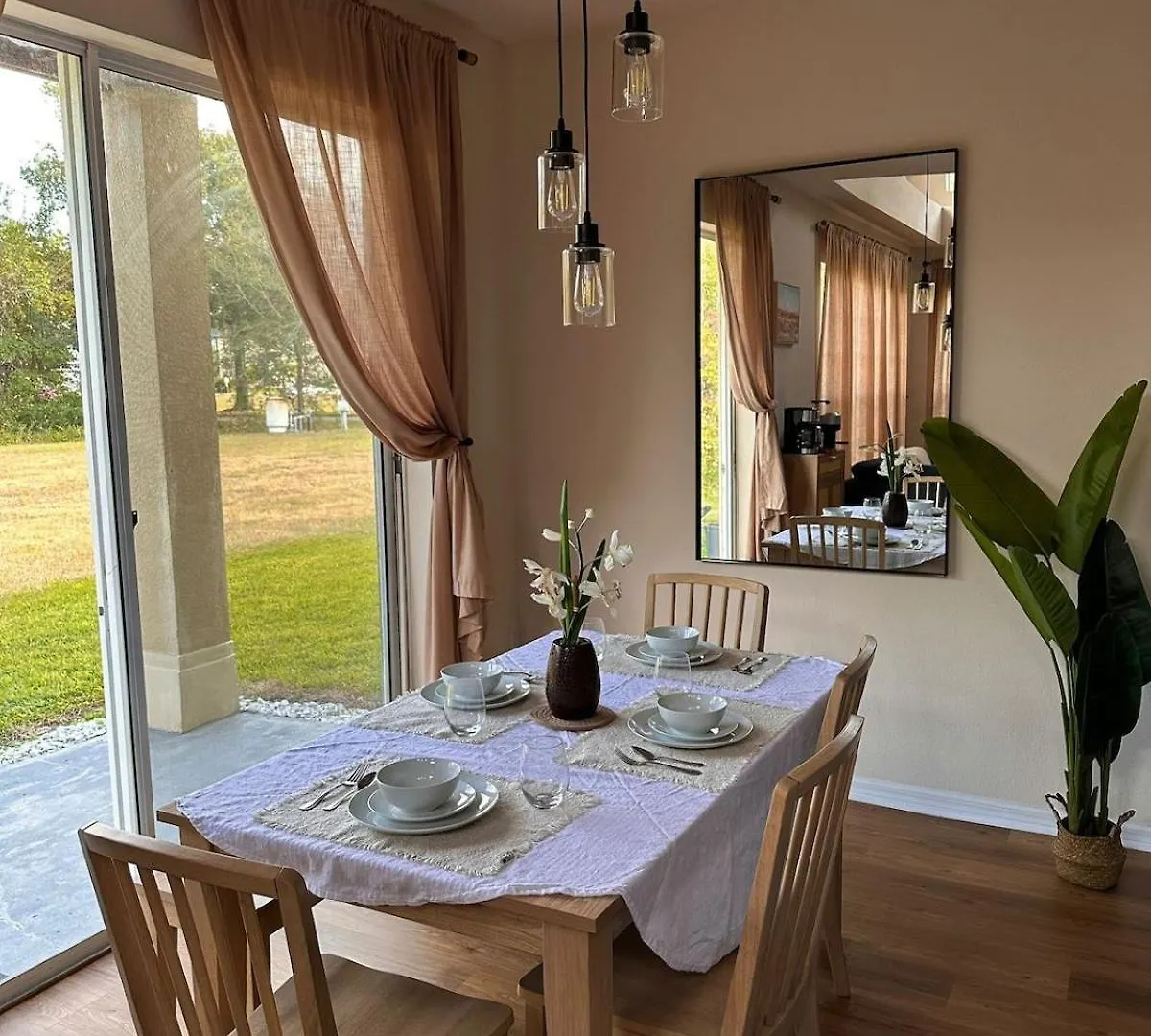Holiday home Sun Drenched & Spacious Retreat Mins To Disney Davenport