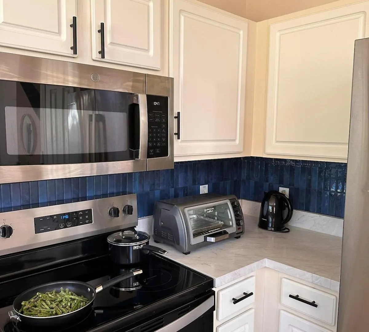 Holiday home Sun Drenched & Spacious Retreat Mins To Disney Davenport