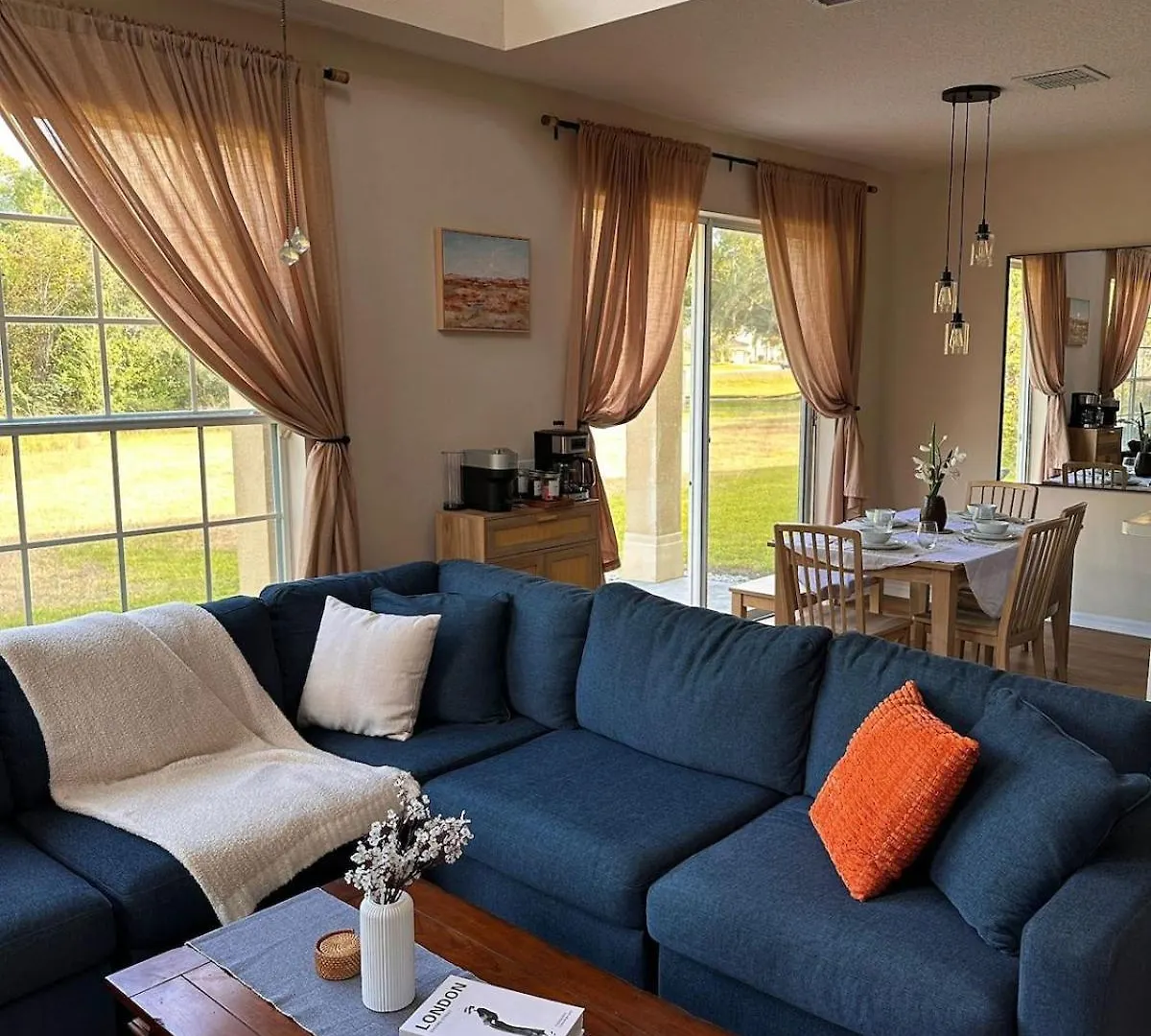 Sun Drenched & Spacious Retreat Mins To Disney Davenport United States